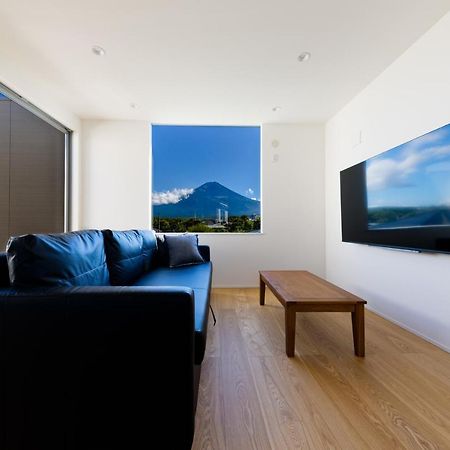 Вилла Frame View Mt.Fuji -West- Фудзикавагутико Экстерьер фото