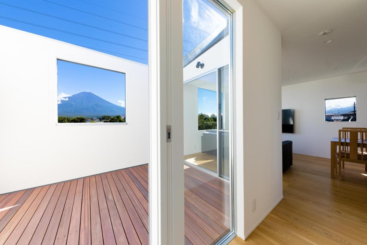 Вилла Frame View Mt.Fuji -West- Фудзикавагутико Экстерьер фото
